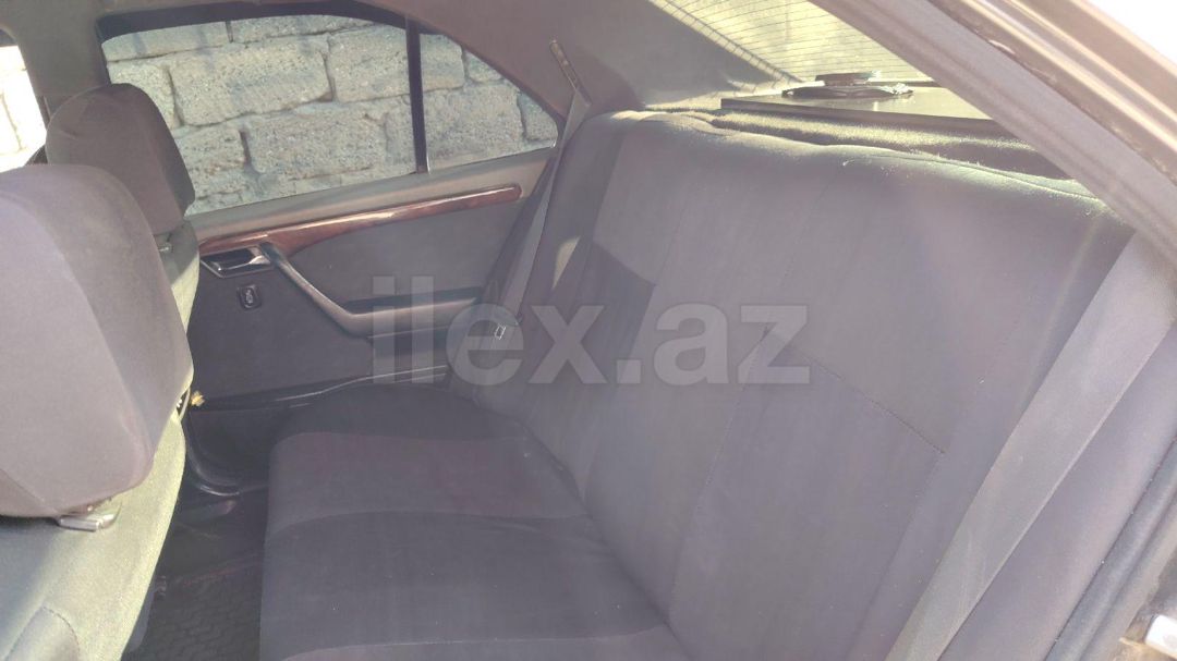 1995 Mercedes-Benz 200, 1.8 L, 1995, 581,336 km 10-TV-353 — Avtomobillər, Bakı (4)