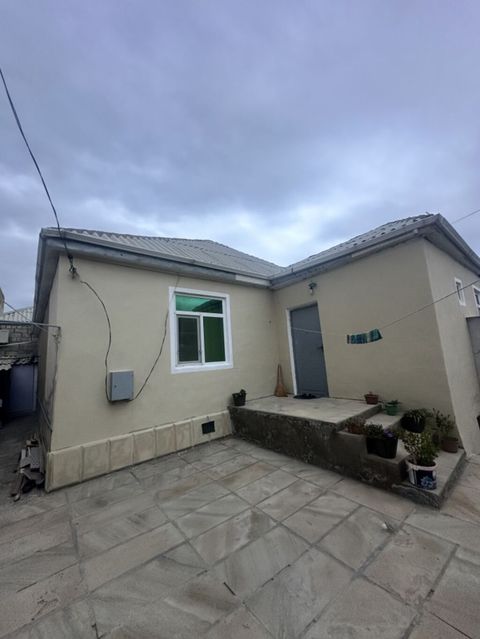 4 otaqlı, 2 kv. m, Yeni təmirli — Güzdək
