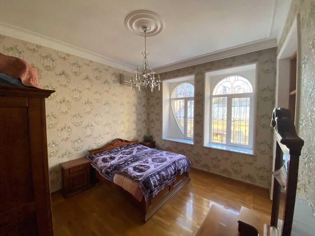 Satılır 5 otaqlı köhnə tikili 159 m² — Mənzil, Bakı (9)
