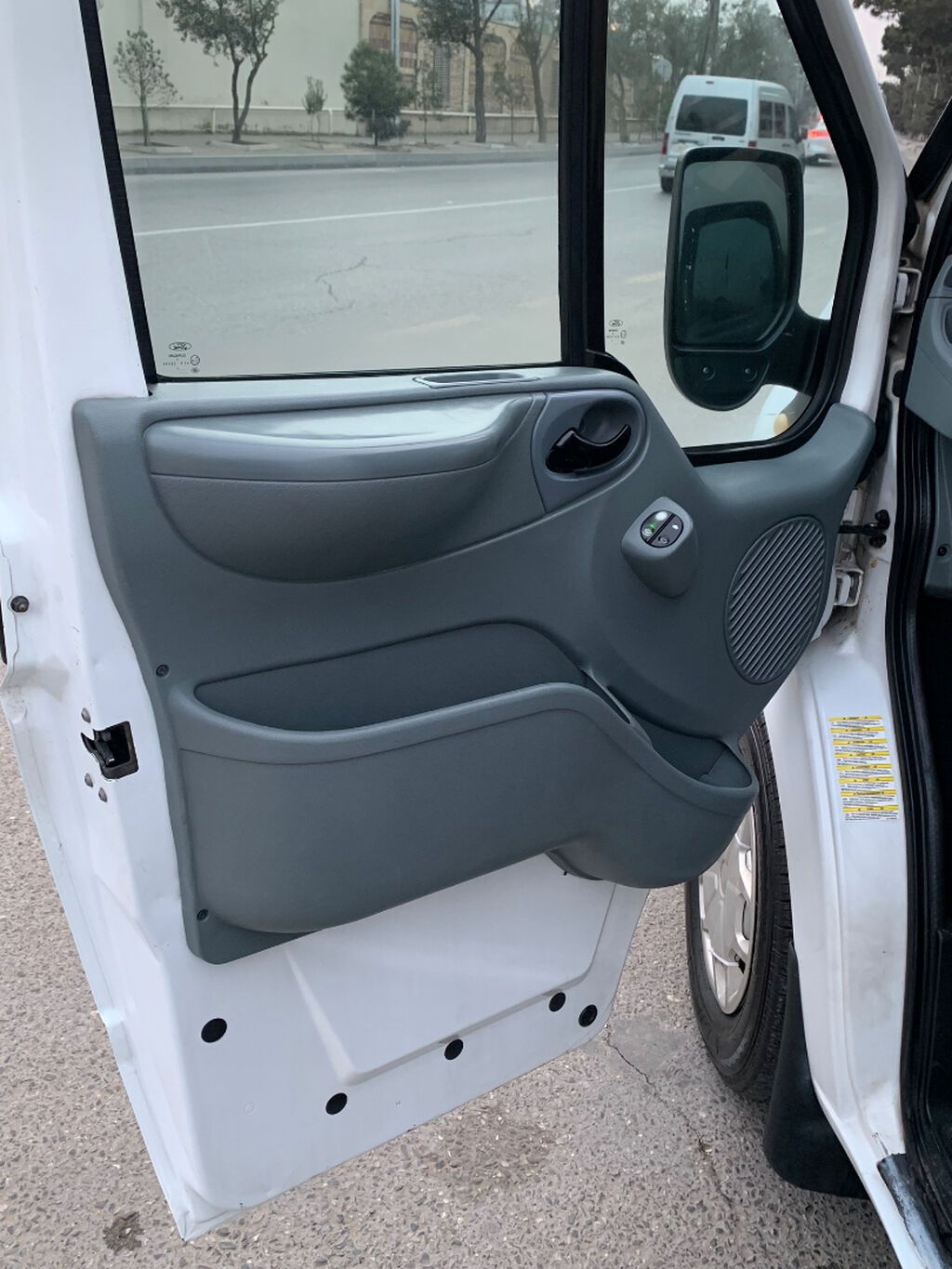 Ford Transit, 2011 icarəsi Salam.depozit 1000m aylıq ödeniş 950m — Minik avtomobili icarəsi, Bakı (6)