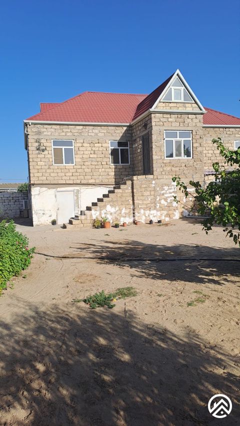 Satılır 5 otaq həyət evi / bağ evi 220 m², Albalılıq — Дом, вилла