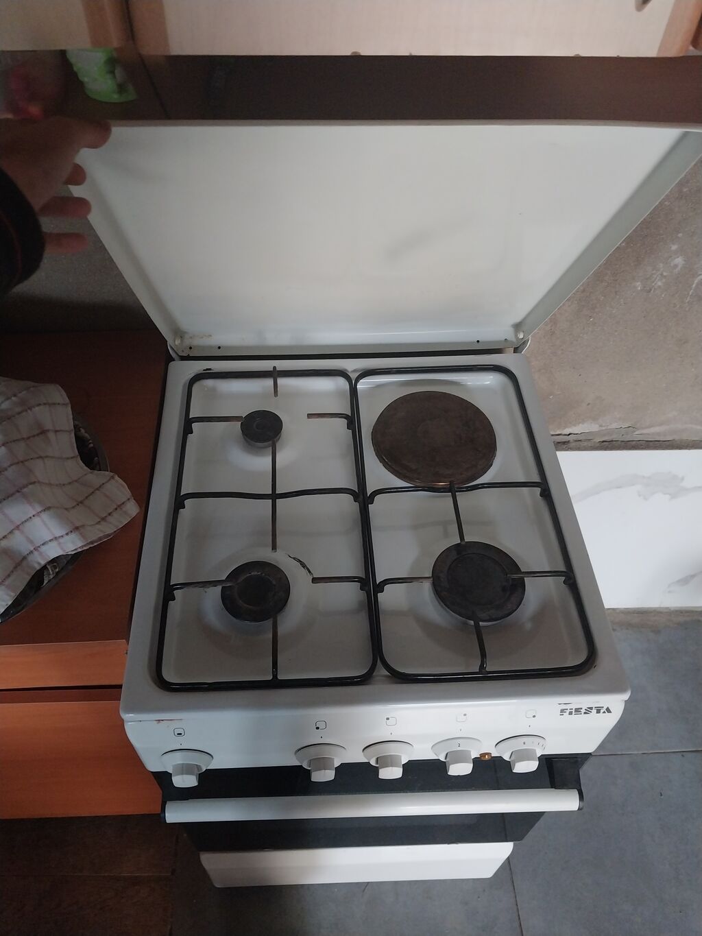 Fiesta qaz-elektrik kombinə edilmiş soba - Üst panel: 4 gözlü – 3 — Plitələr, Masazır (2)