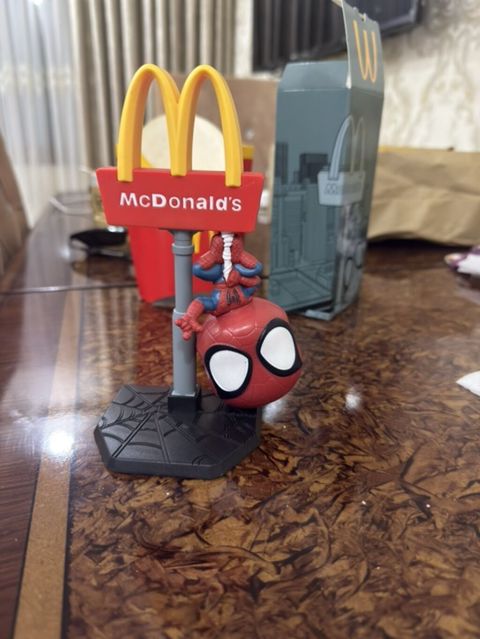 McDonald’s Happy Meal Spiderman fiquru Kolleksioner və həvəskarlar — Sumqayıt