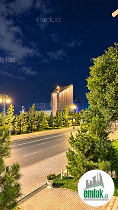 Satılır 3 otaqlı 70 m² köhnə tikili Ağ şəhər