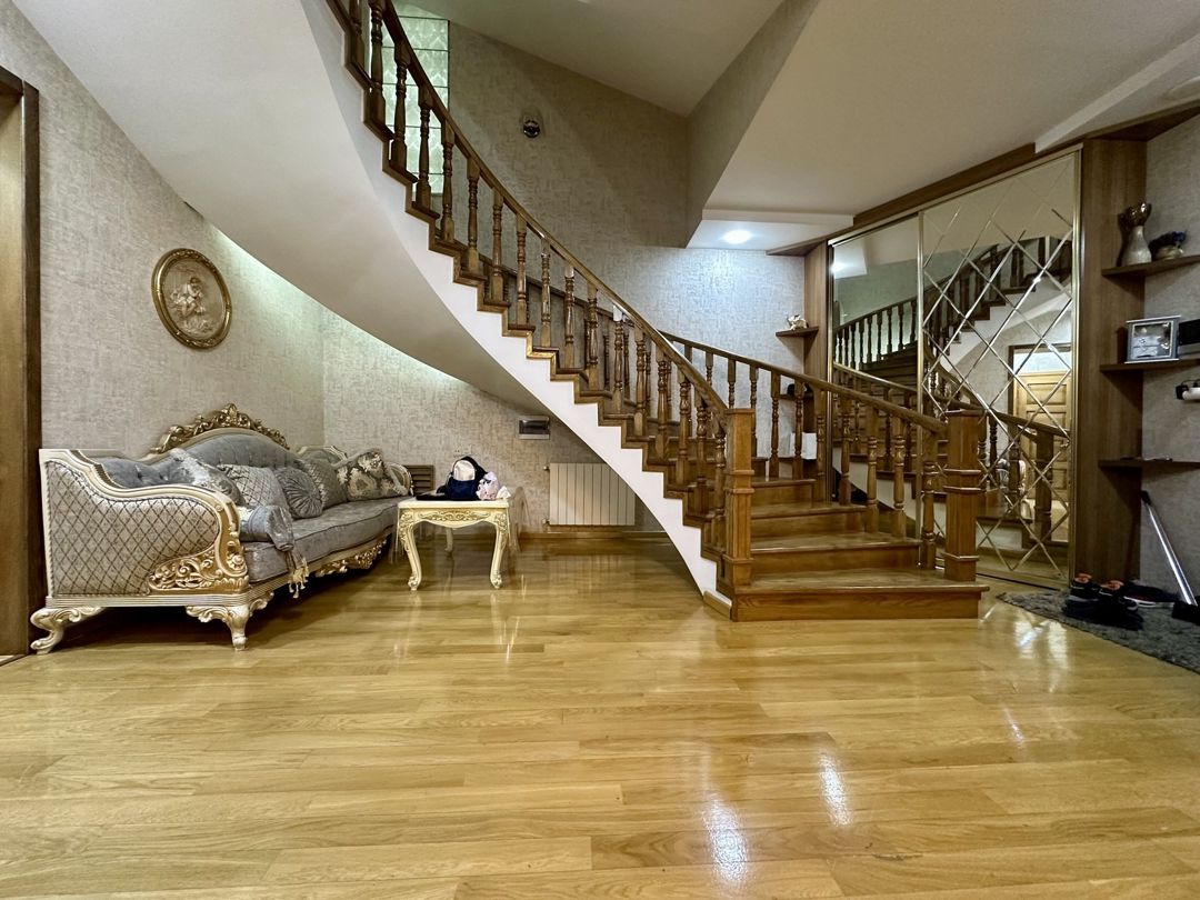 Satılır 5 otaqlı həyət evi/bağ evi 300 m² — Ev, villa, Bakı (9)