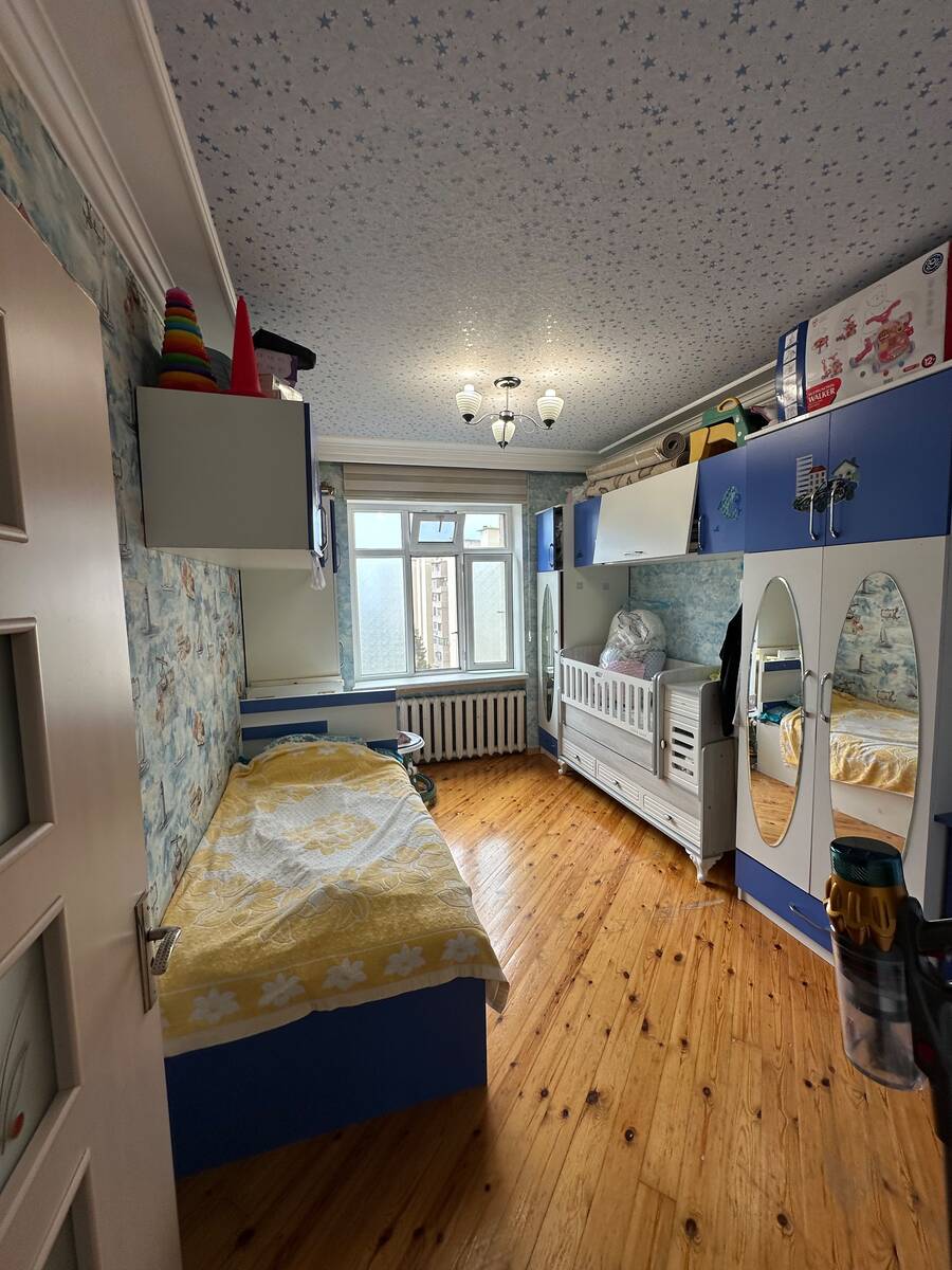 Satılır 4 otaqlı köhnə tikili 100 m² — Mənzil, Bakı (8)