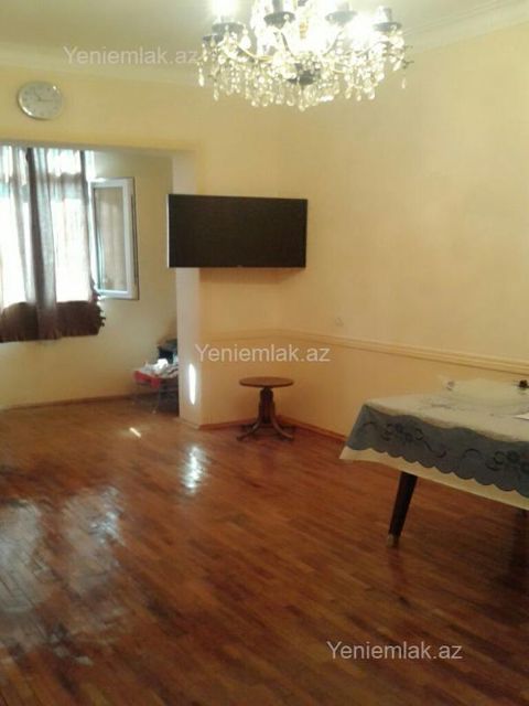 Satılır 3 otaqlı Bina evi menzil (Köhnə tikili), 80 m², Xətai rayonu — Bakı