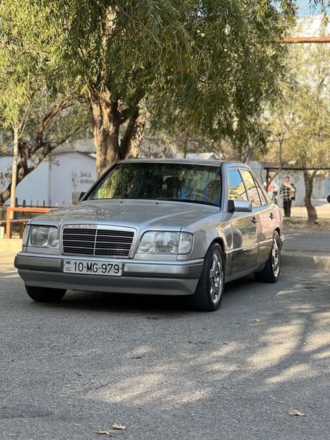 Mercedes 200 D, 2.0 L, 1994 il, 660 000 km — Sumqayıt