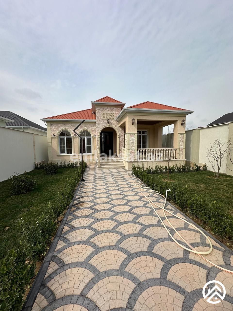 Satılır 4 otaq həyət evi / bağ evi 145 m², Buzovna — Ev, villa, Bakı (3)