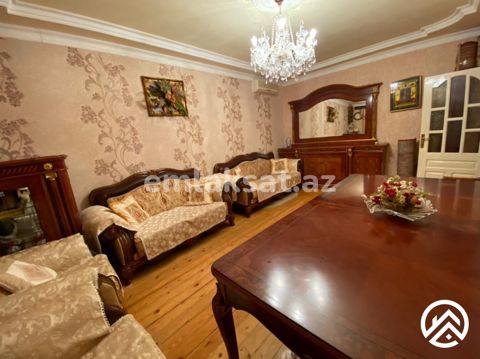 Satılır 4 otaq həyət evi / bağ evi 146 m², Qaraçuxur — Bakı