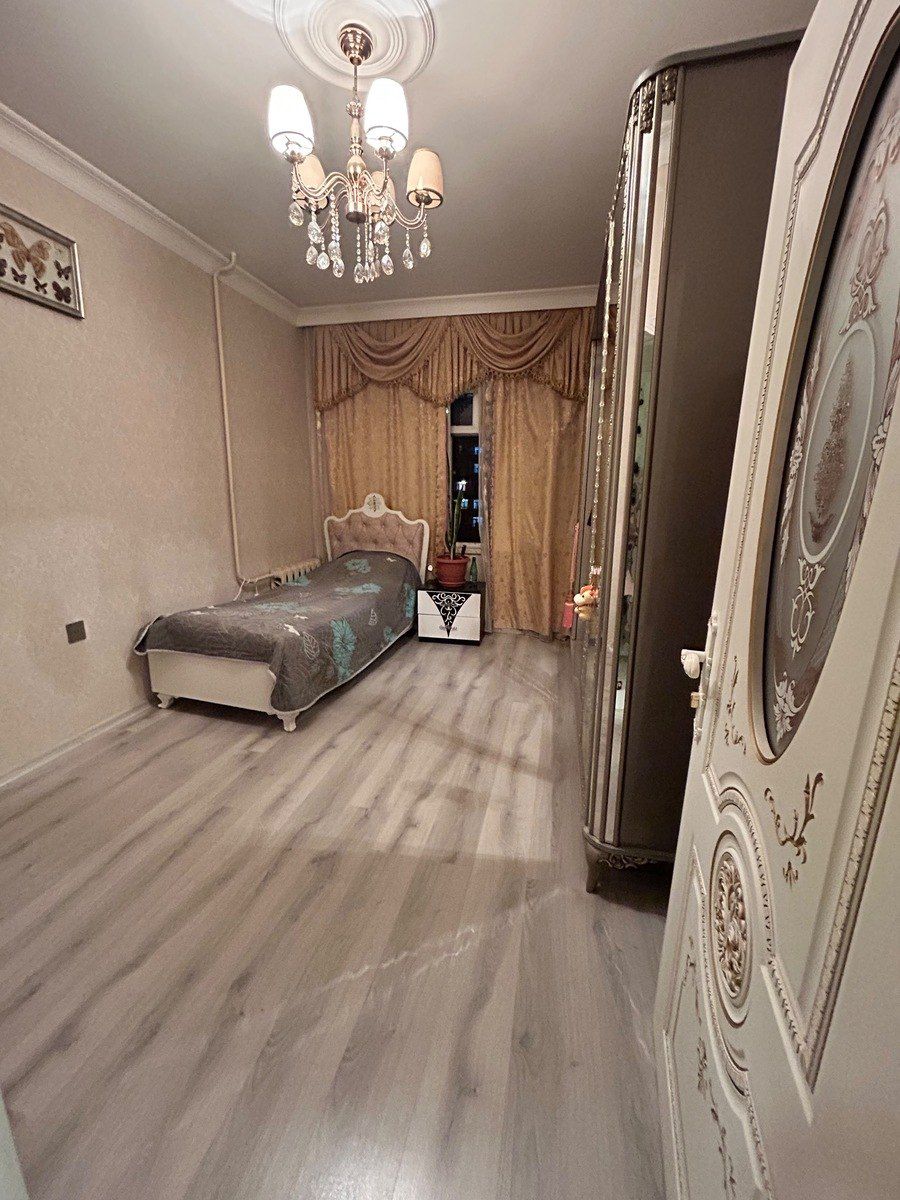 Satılır 5 otaqlı köhnə tikili 120 m² — Mənzil, Bakı (9)