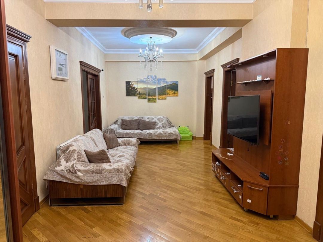 Satılır 3 otaqlı yeni tikili 135 m² — Mənzil, Bakı