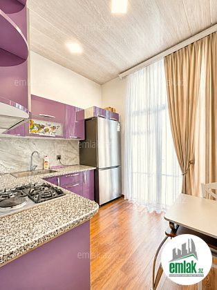 Satılır 3 otaqlı 90 m² köhnə tikili Yasamal r — Mənzil (3)
