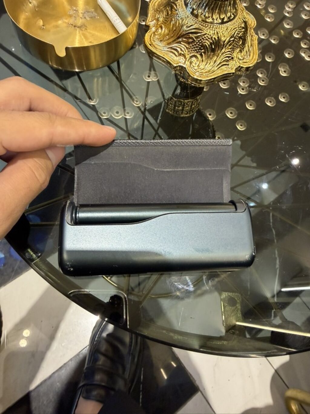 Islenmis iqos sekilde gorunduyu kimidir ciziqlari var sadece basqa bir — Elektronik siqaretlər, Bakı (2)