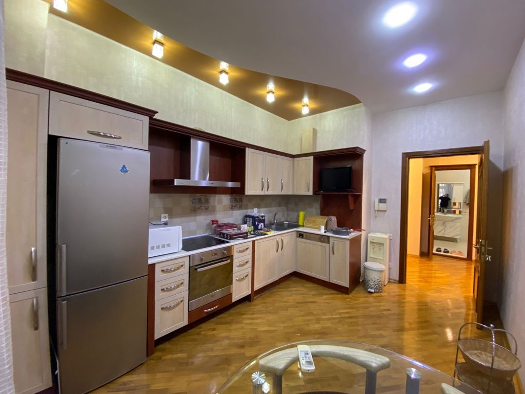 İcarəyə verilir 3 otaqlı yeni tikili 150 m² — Mənzil, Bakı (9)