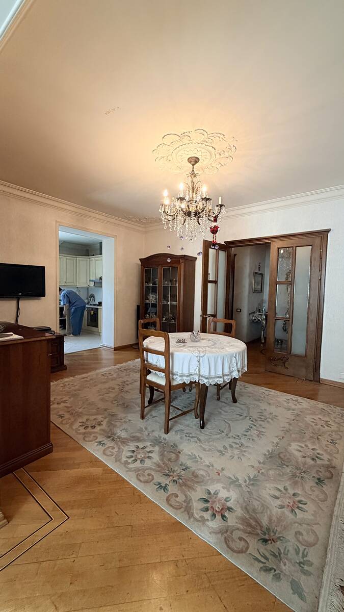 Satılır 4 otaqlı köhnə tikili 180 m² — Mənzil, Bakı (3)