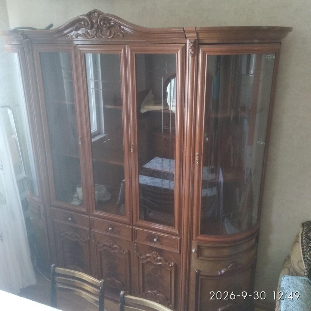 Klassik üslubda massiv ağac mebel dəsti - Rəng və material: Tünd qoz — Qonaq otağı üçün, Masazır (3)