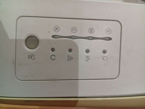Rəngli printer işlemir cüzi problemi var 4 rengdi canon firmasıdı — Bakı