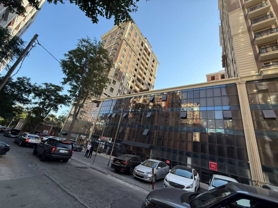 Satılır 4 otaqlı yeni tikili 185 m² — Mənzil, Bakı (2)