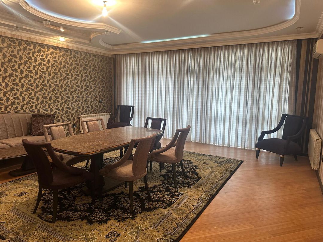 Satılır 4 otaqlı yeni tikili 200 m² — Mənzil, Bakı