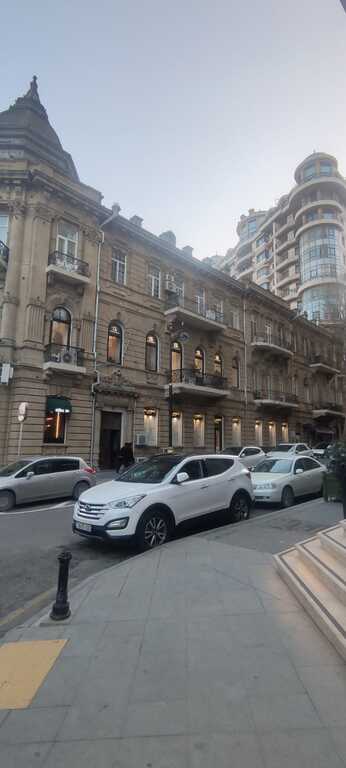 Satılır obyekt 150 m² — Bakı