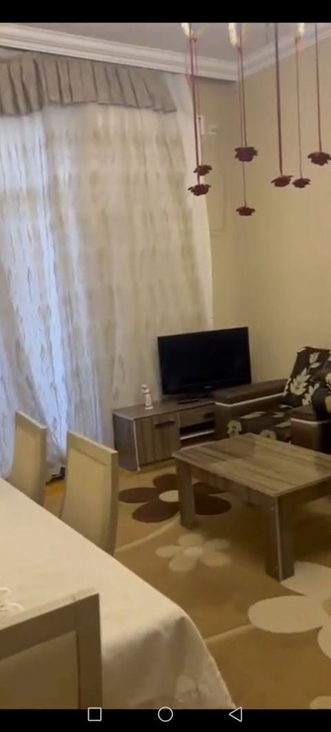 Cavadxan küçəsi.Memar Əcəmi metrosun yaxınlıqı (metroya 3-4 dueyqa — Bakı
