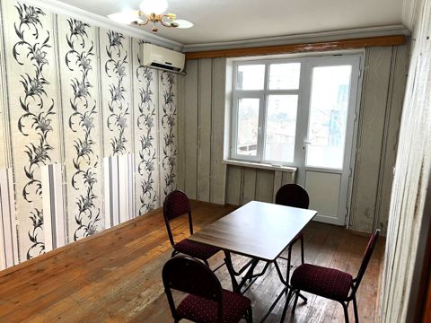 İcarəyə verilir 1 otaqlı köhnə tikili 42 m² — Bakı