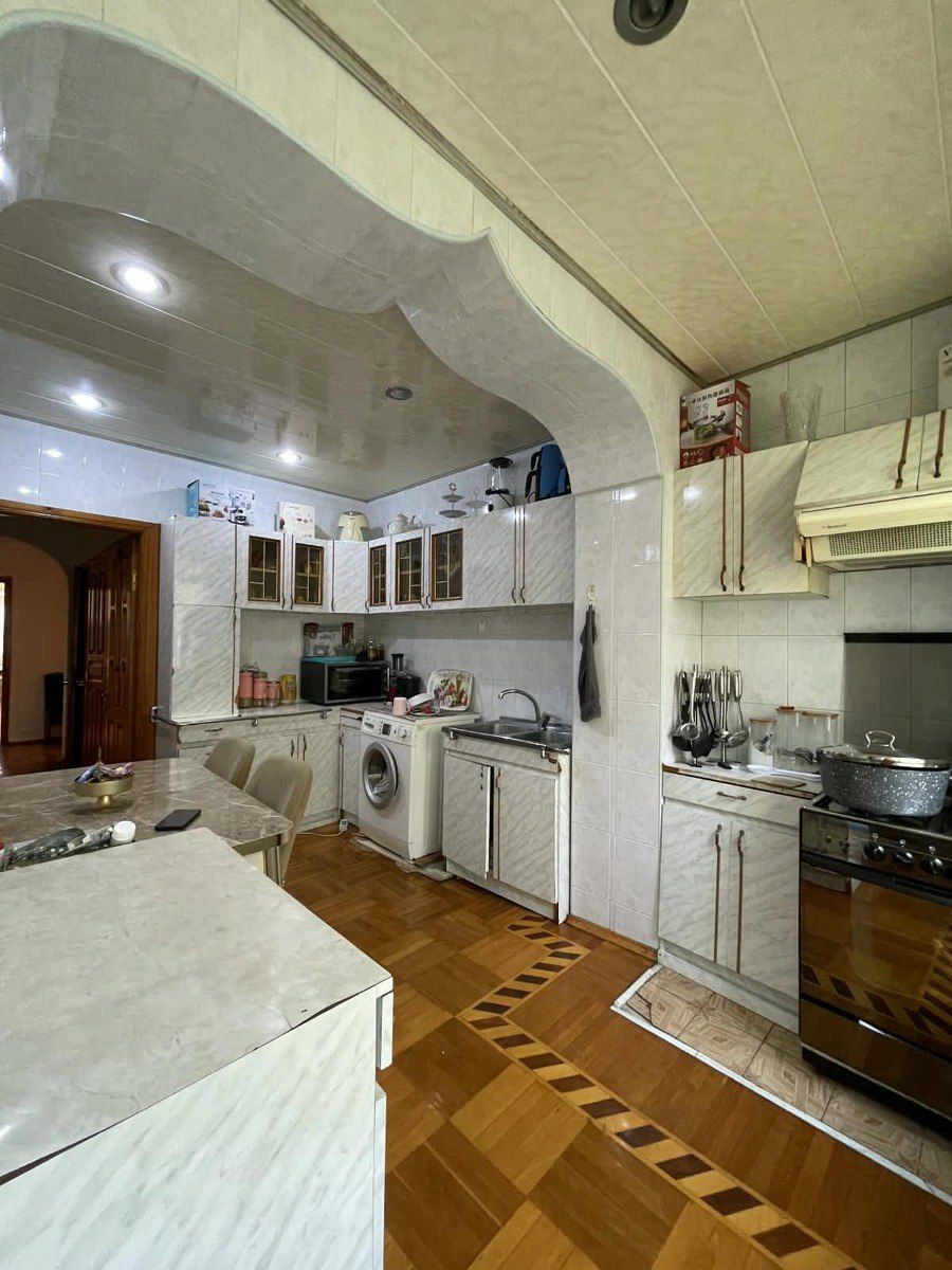 Satılır 4 otaqlı köhnə tikili 111 m² — Mənzil, Bakı (10)