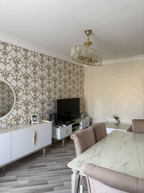 Satılır 3 otaqlı köhnə tikili 85 m² — Bakı