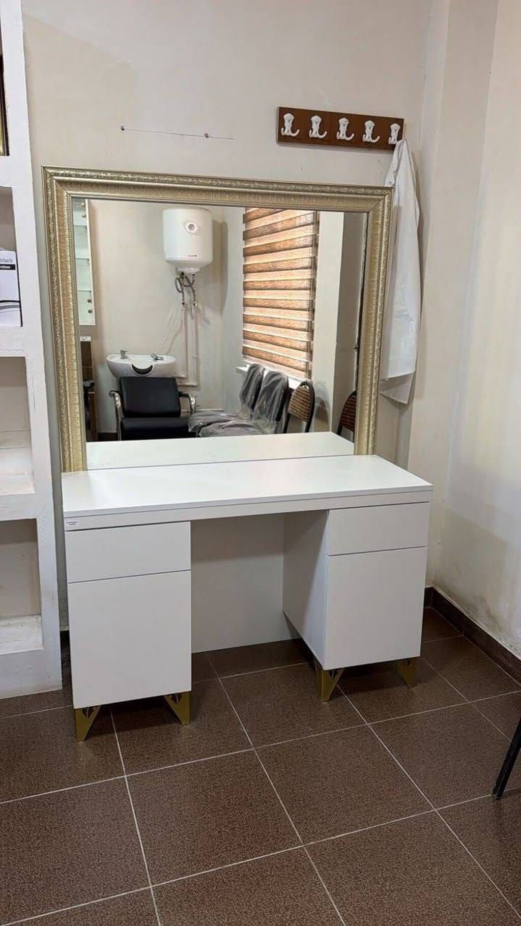 Salon guzgusu 150 azn Bine Sovxoz lale 2 kod 321 — Salon mebeli, Bakı