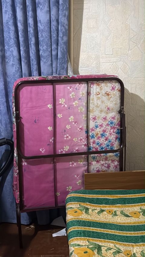 İşlənmiş, Matraslı raskladuşka — Bedroom furniture
