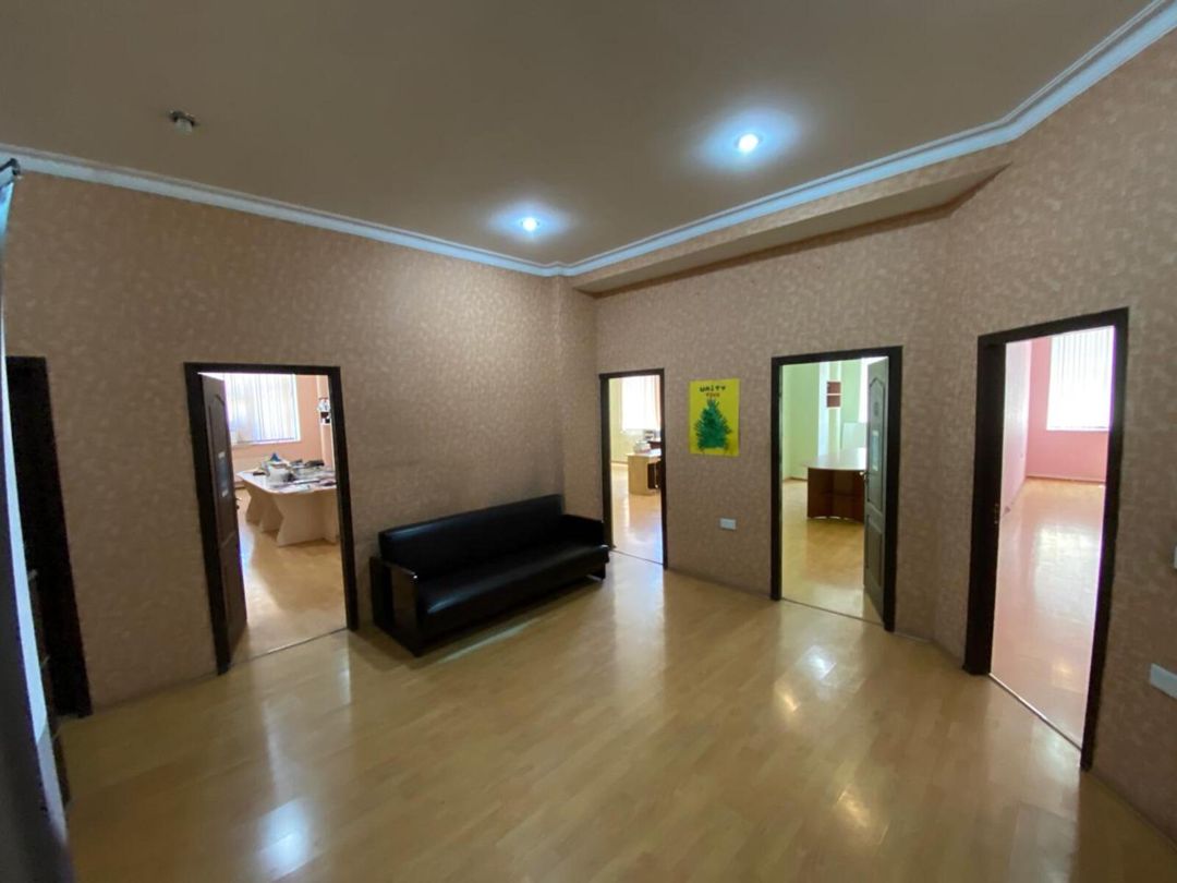 İcarəyə verilir 6 otaqlı ofis 255 m² — Ofis, Bakı (2)
