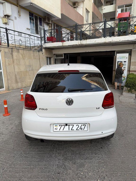 Volkswagen Polo, 1.4 L, 2012 il, 152 000 km 77-TZ-247 — Avtomobillər, Bakı (4)