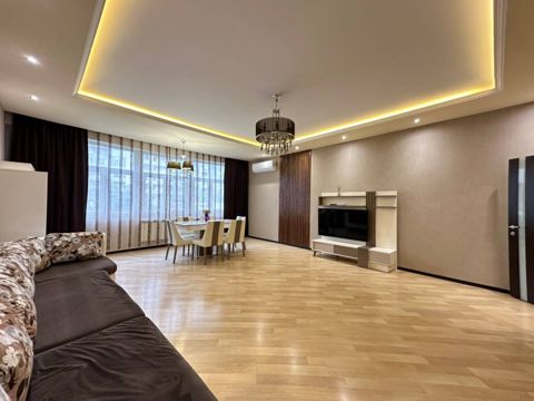 Satılır 3 otaqlı yeni tikili 149 m² — Bakı