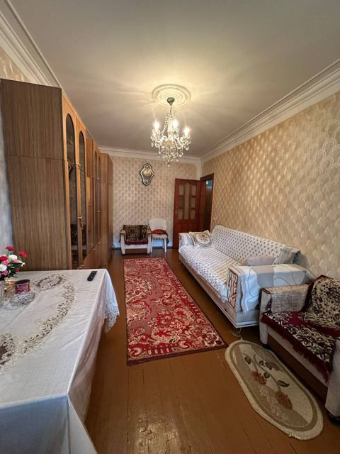 Satılır 3 otaqlı köhnə tikili 80 m² — Bakı