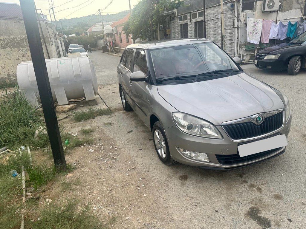 Skoda Fabia, 1.6 L, 2012 il, 300 000 km — Avtomobillər, Bakı (2)