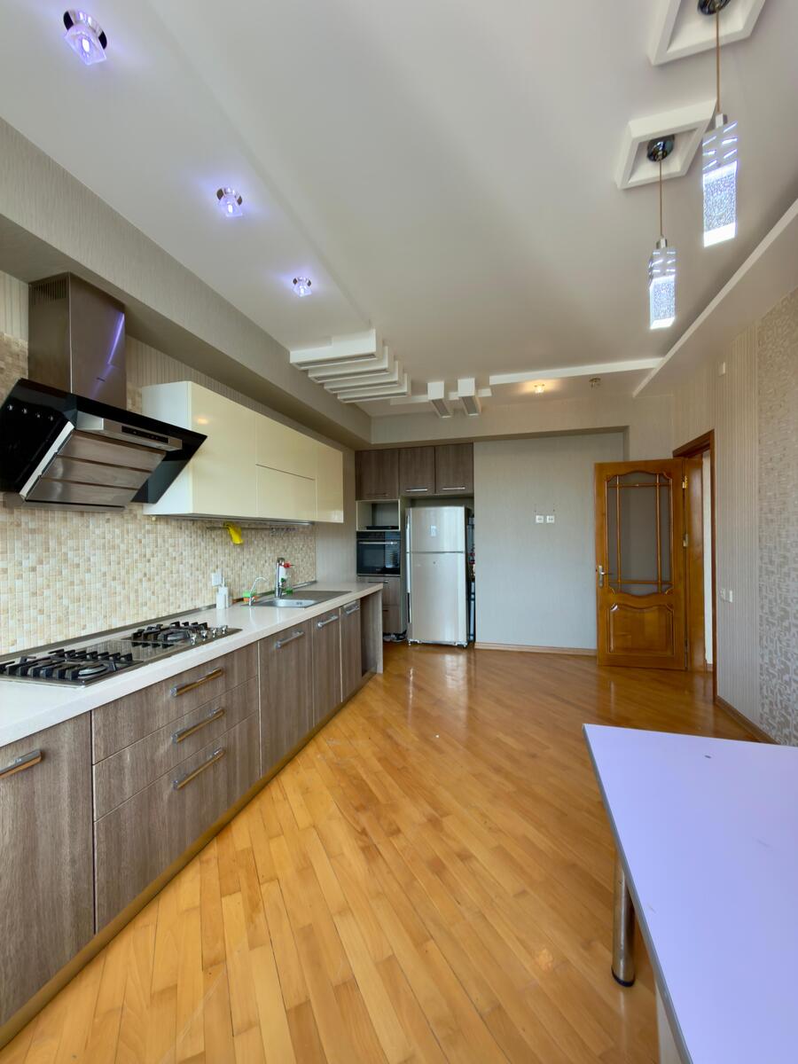 Satılır 3 otaqlı yeni tikili 135 m² — Mənzil, Bakı (10)