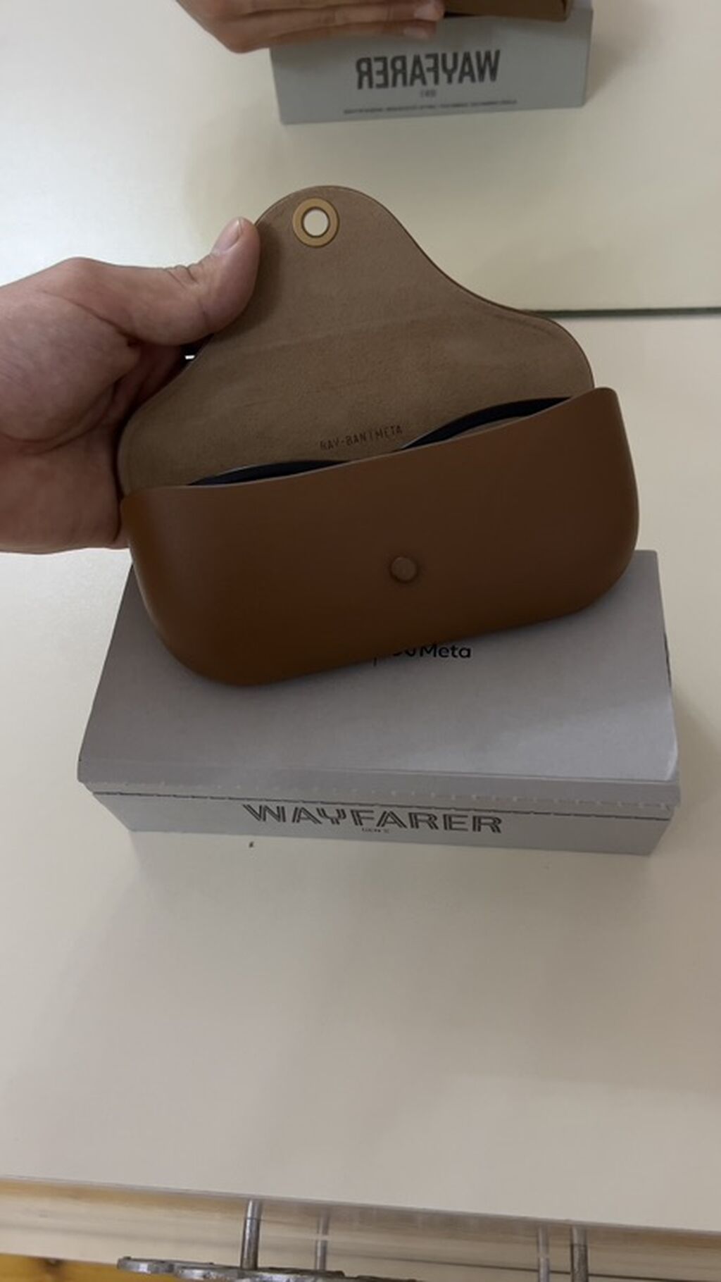 satıldığı ücün qiymeti aşağı elemek olar Ray-Ban — Eynəklər və aksesuarları, Bakı (3)
