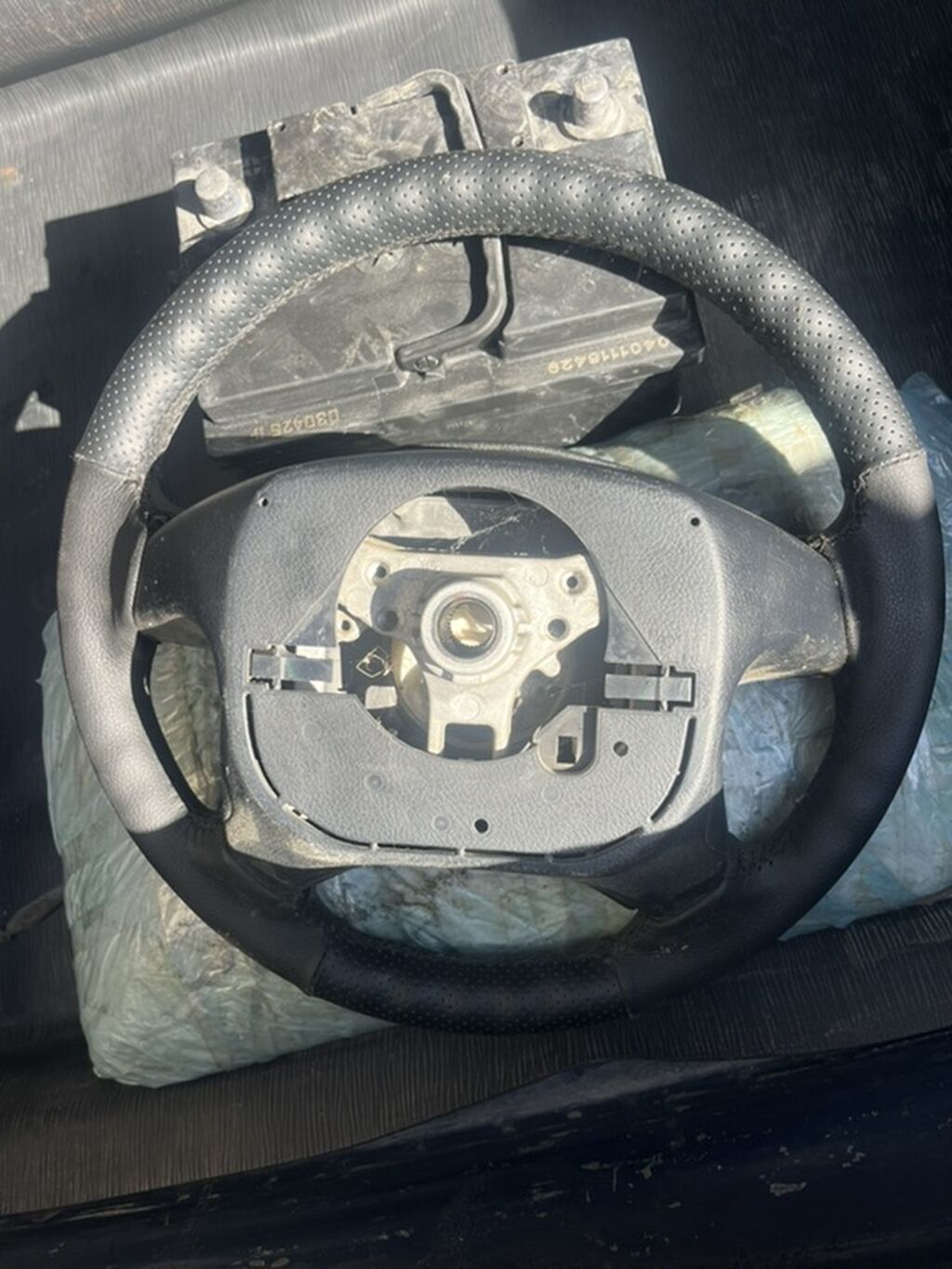 Toyota sükan çarxı və hava yastığı qapağı (emblemlə) - Orijinal — Təkər idarəetməsi, Fatmayı