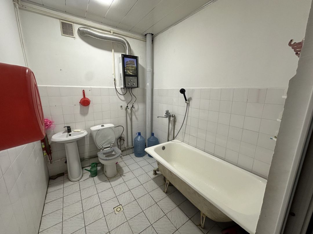 Satılır 2 otaqlı köhnə tikili 61.2 m² — Mənzil, Bakı (12)