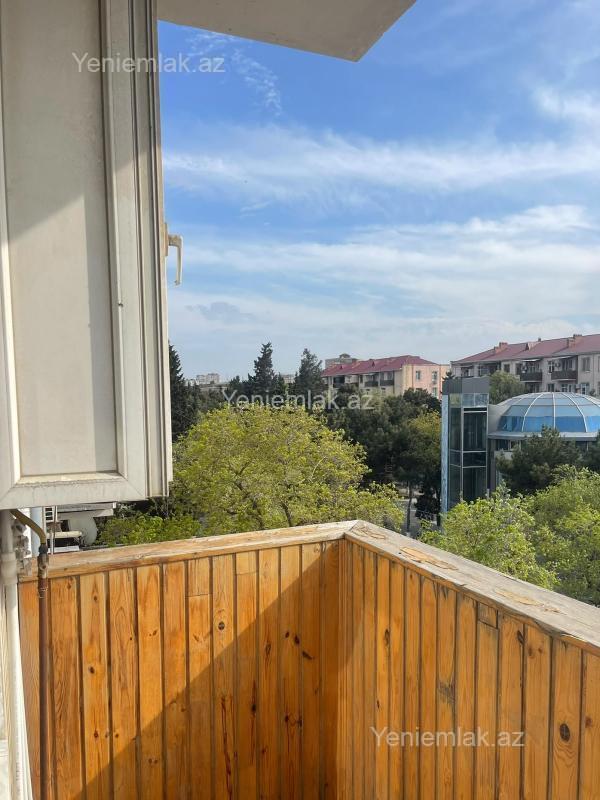 Satılır 3 otaqlı Bina evi menzil (Köhnə tikili), 70 m², 1-ci mikrorayon — Mənzil, Sumqayıt (9)