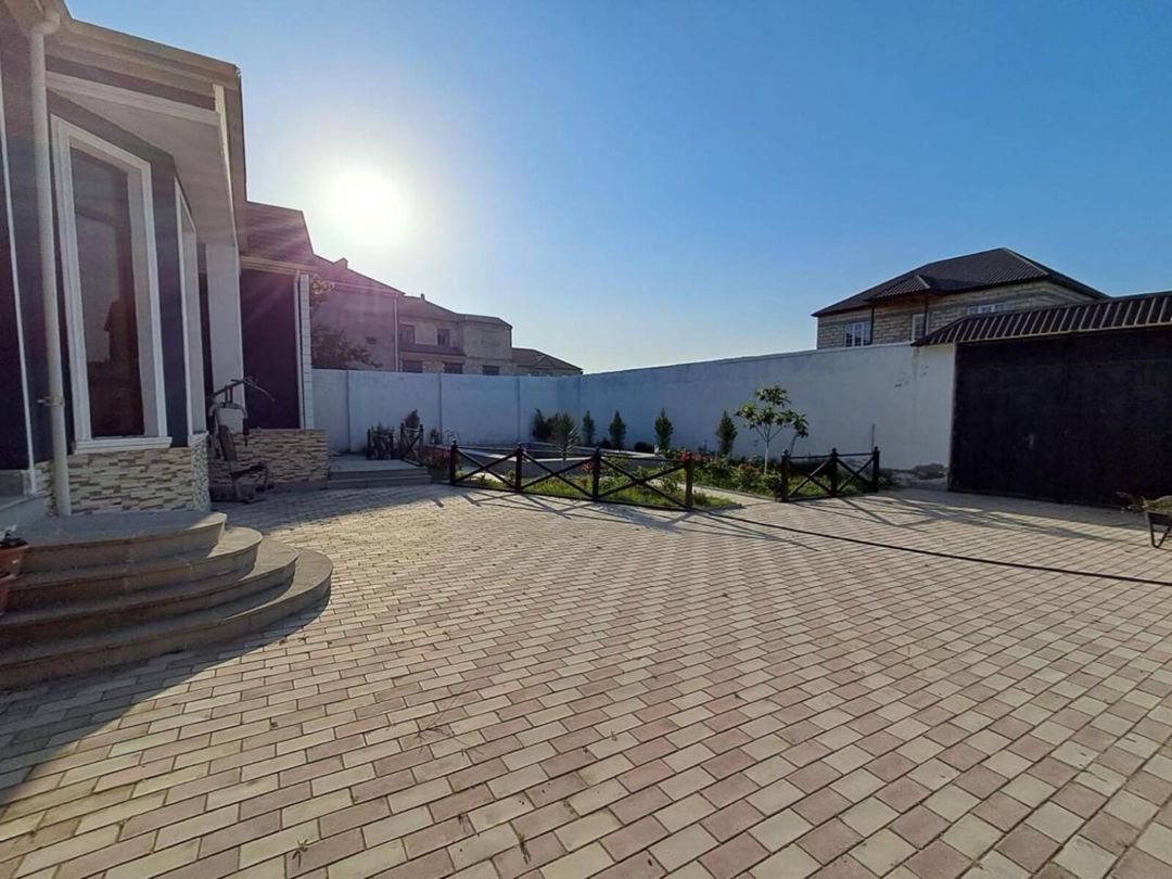 Satılır 4 otaqlı həyət evi/bağ evi 200 m² — Ev, villa, Bakı (2)