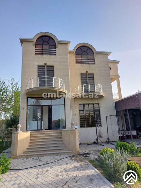 Satılır 6 otaq həyət evi / bağ evi 250 m², Novxanı — Дом, вилла