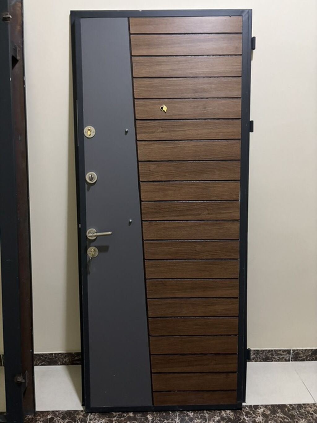 Məhsul: Dəmir giriş qapısı komplekti (qapı yarpağı + metal qutu) — Pəncərələr, qapılar, balkonlar, Bakı (3)