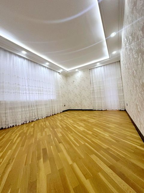Satılır 3 otaqlı yeni tikili 125 m² — Bakı
