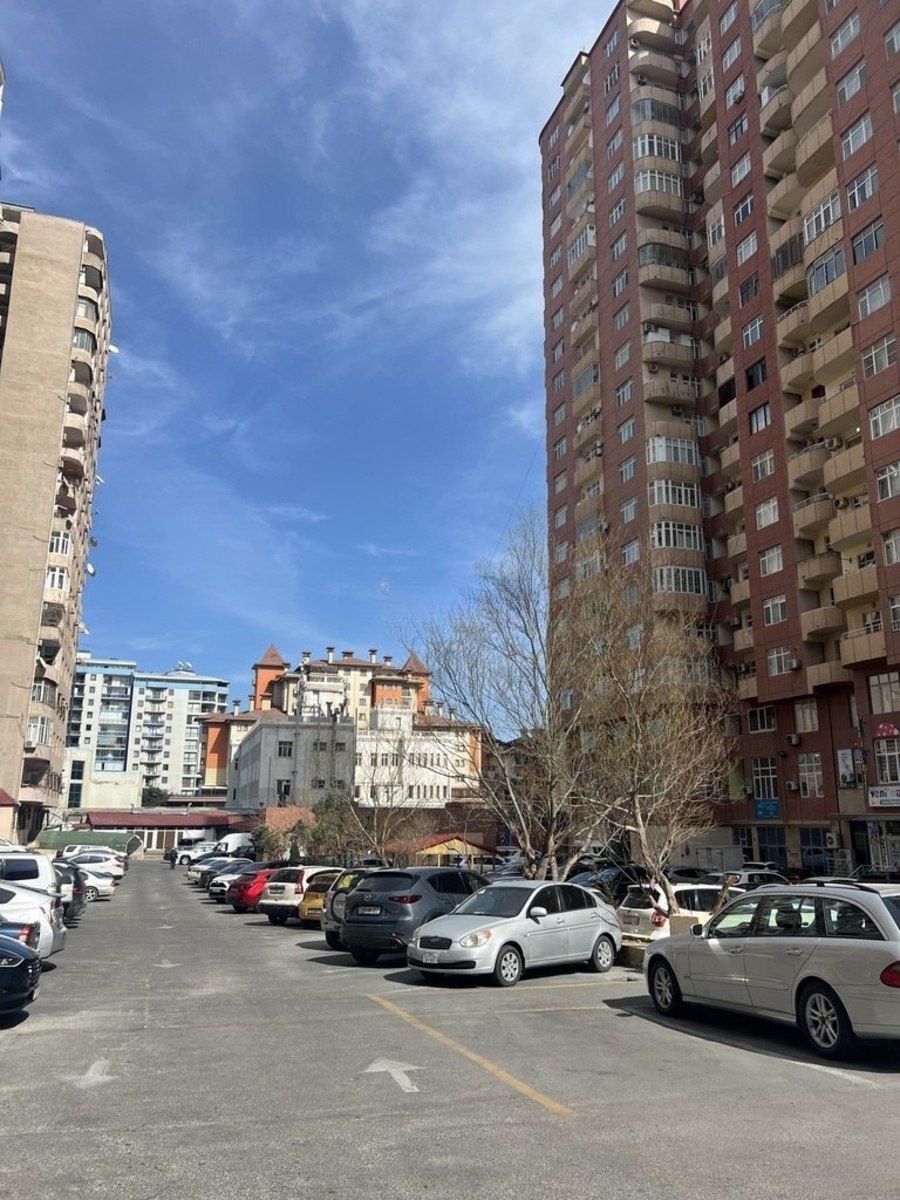 Satılır 4 otaqlı yeni tikili 200 m² — Mənzil, Bakı (4)