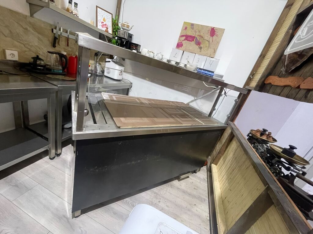 Kafe, restoran və ya fast-food obyektlərində soyuq qəlyanaltıların — Soyuq vitrini, Digah (3)