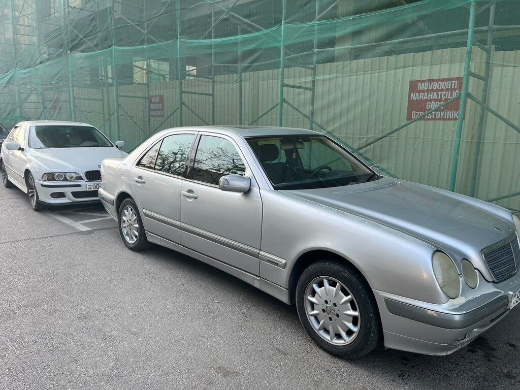 Mercedes E 220, 2.2 L, 2001 il, 480 000 km 99-FS-965 — Avtomobillər, Bakı (2)