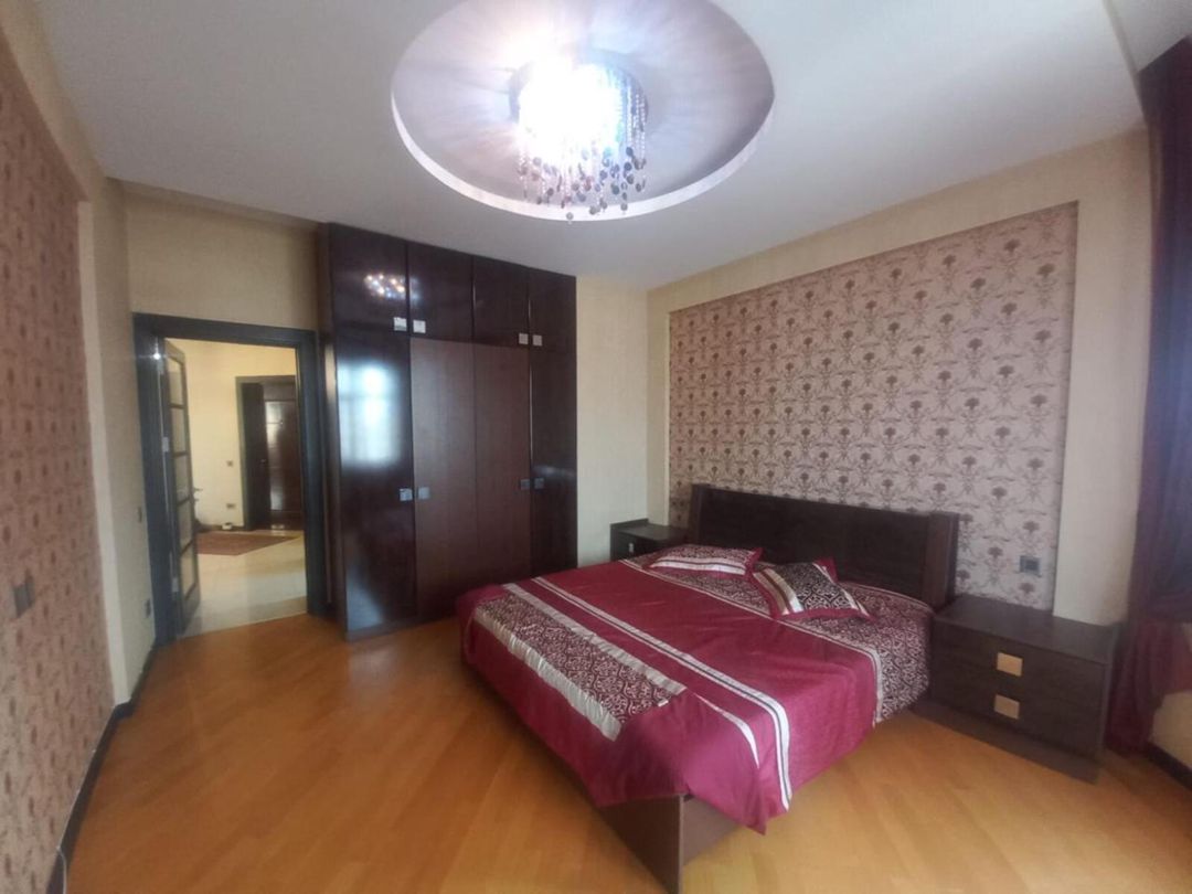 İcarəyə verilir 4 otaqlı yeni tikili 160 m² — Mənzil, Bakı (7)