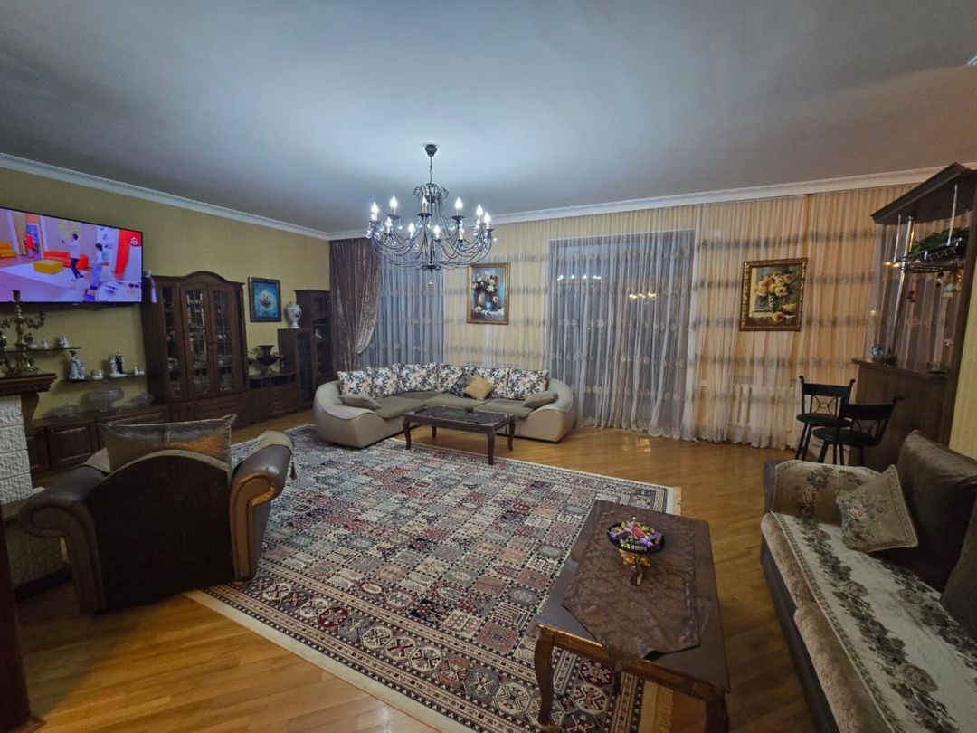 Satılır 6 otaqlı həyət evi/bağ evi 600 m² — Ev, villa, Bakı (12)